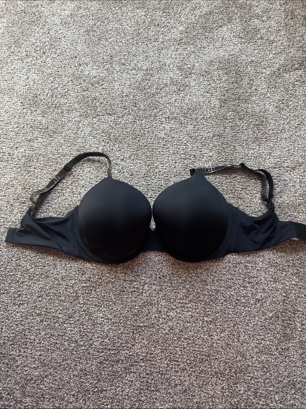 Victoria's Secret Black Molded T-Shirt Bra